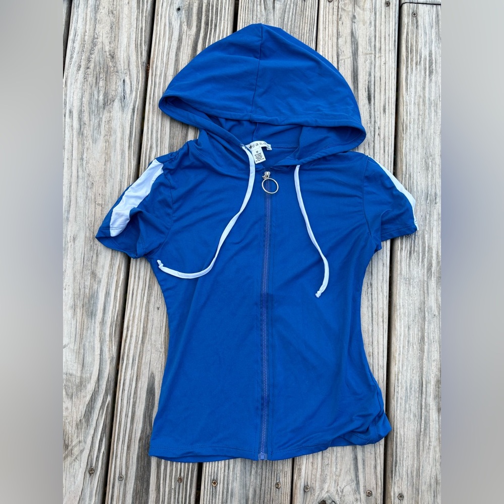Eye candy medium athletic top